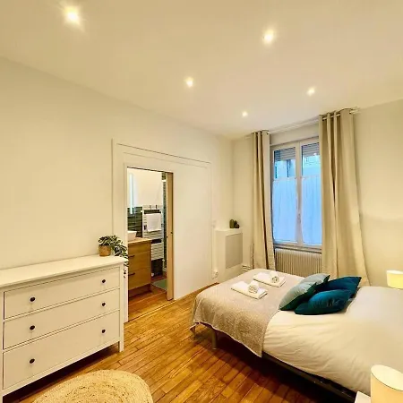 La Jade De - Cathedrale * Reims