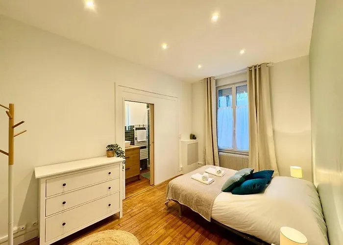 La Jade De - Cathedrale * رانس